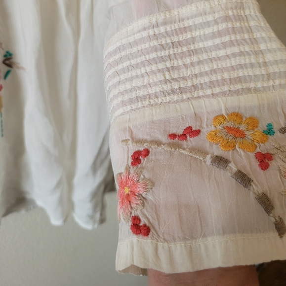 JOHNNY WAS Embroided Tunic Blouse Size S - Picture 5 of 16